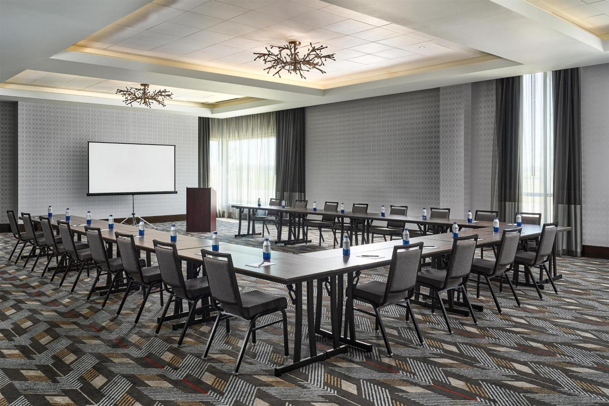Hyatt Place Pena Station/Denver Airport Bagian luar foto